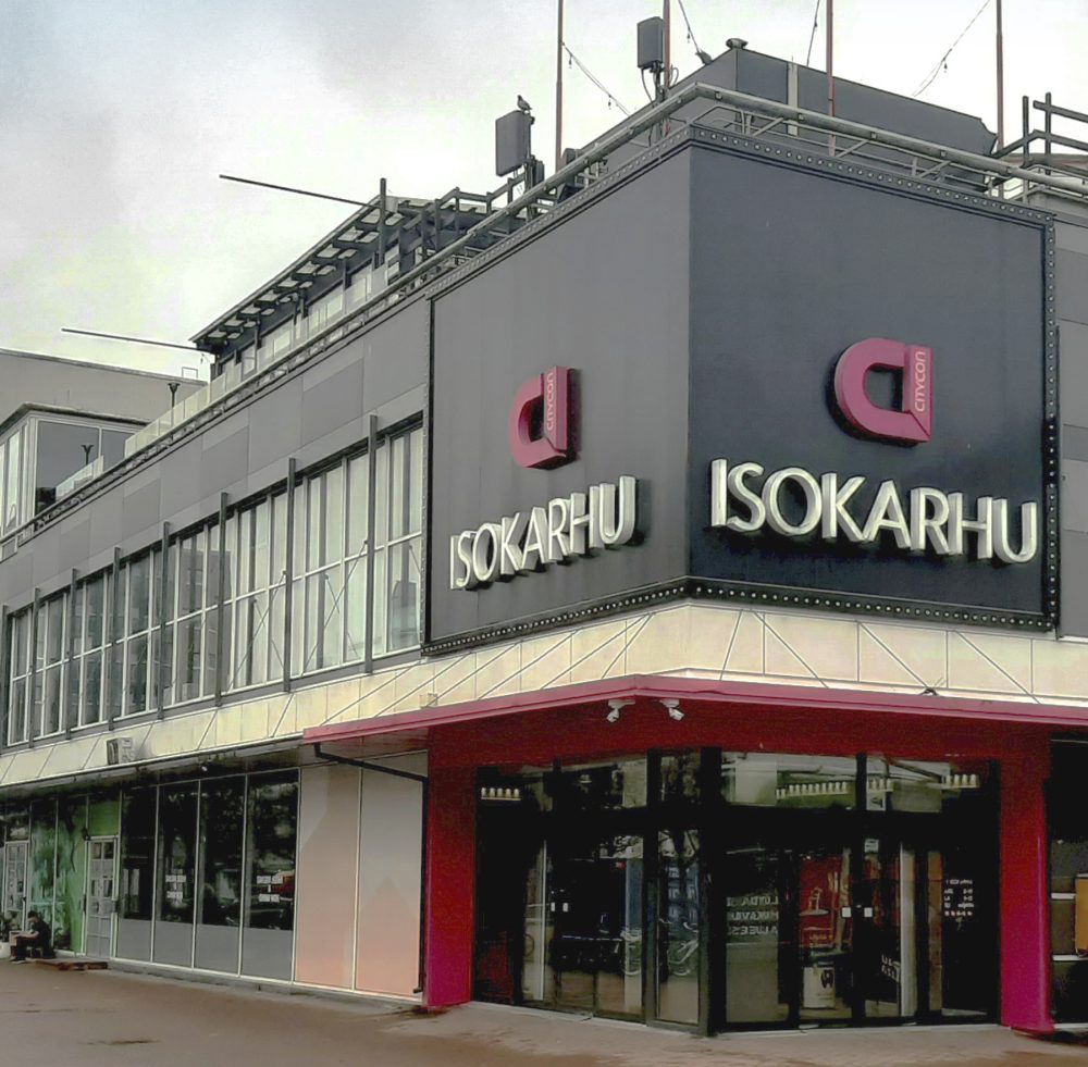 Porin toimipiste sijaitsee kauppakeskus IsoKarhussa.