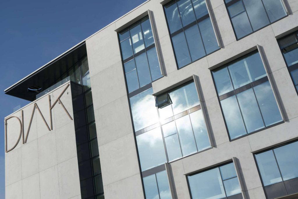 STEP-ammattiopiston Kyläsaaren toimipaikka on Diakonia-ammattikorkeakoulun kampuksella.