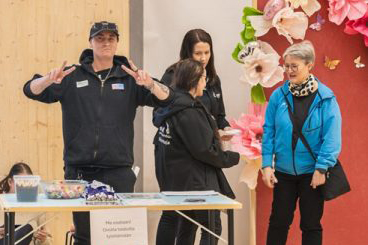 Yrittäjämessujen osallistujia STEP-koulutuksen Järvenpään kampuksella.